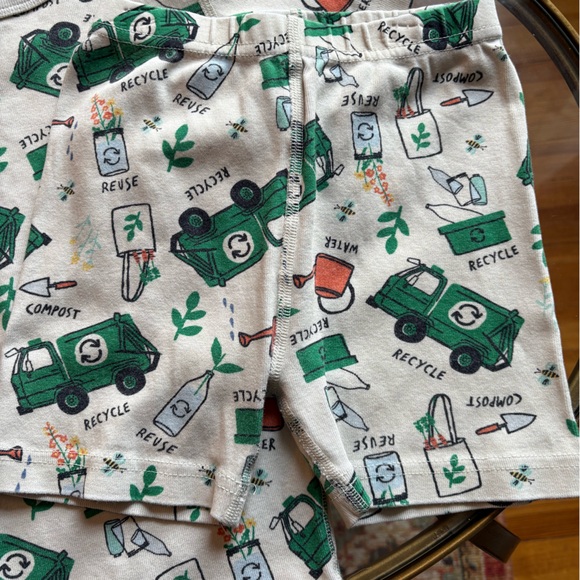 Hanna Andersson | Recycle Short John Pajama Set | 6-7 years - Picture 8 of 10